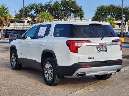 2022 GMC Acadia SLE
