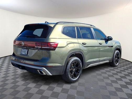 2024 Volkswagen Atlas 2.0T Peak Edition SE w/Technology