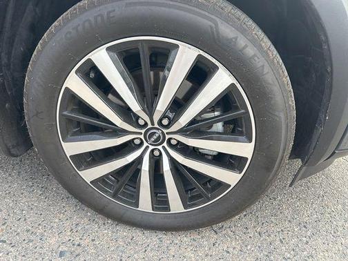 Gun Metallic 2025 Nissan Pathfinder Platinum