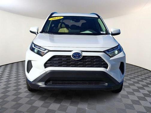 2022 Toyota RAV4 Hybrid XLE