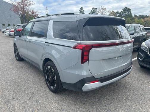 2025 Kia Carnival EX