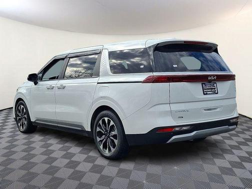 2024 Kia Carnival EX
