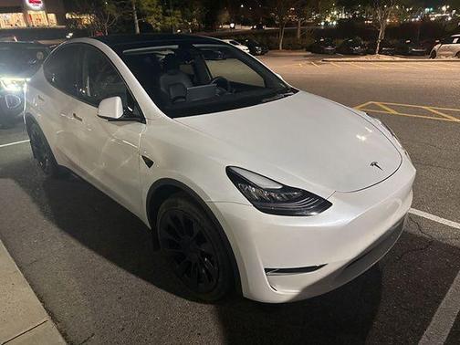 2023 Tesla Model Y Long Range