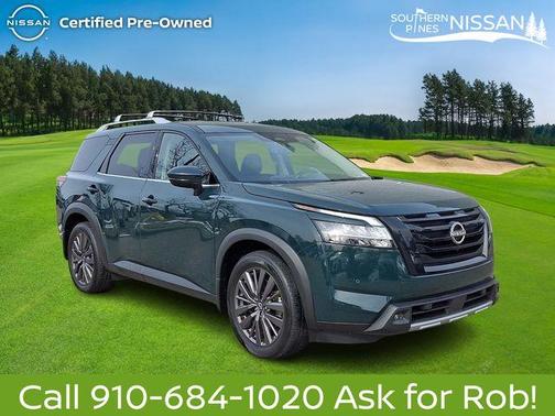 2023 Nissan Pathfinder SL