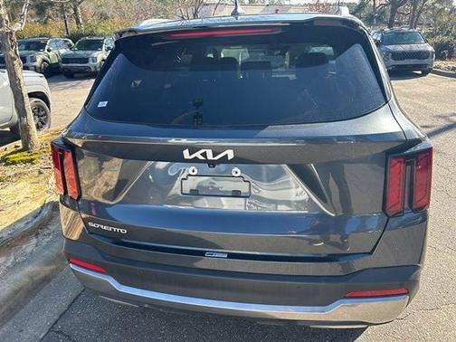 2024 Kia Sorento S