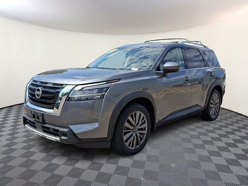 Gun Metallic 2023 Nissan Pathfinder SL
