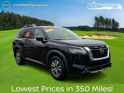 2022 Nissan Pathfinder SL