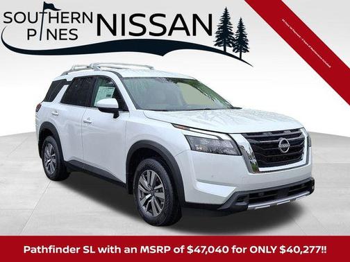 2025 Nissan Pathfinder SL