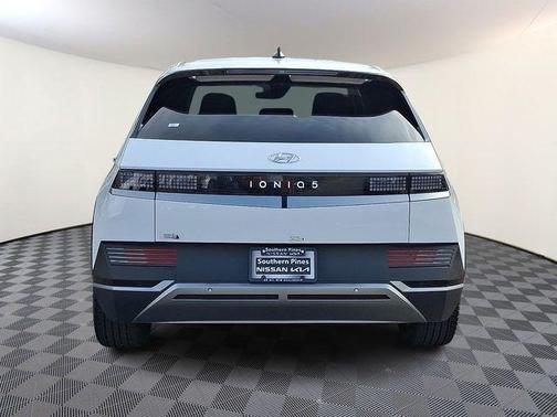 2024 Hyundai IONIQ 5 SE