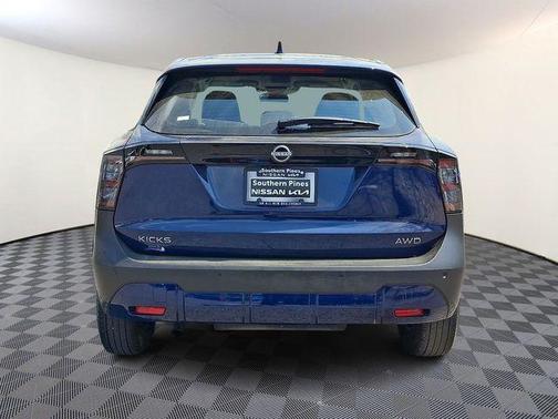 2025 Nissan Kicks S