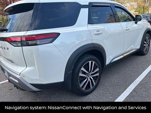 2024 Nissan Pathfinder Platinum