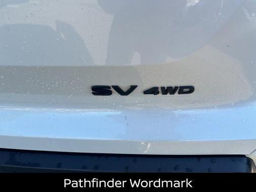 2023 Nissan Pathfinder SV
