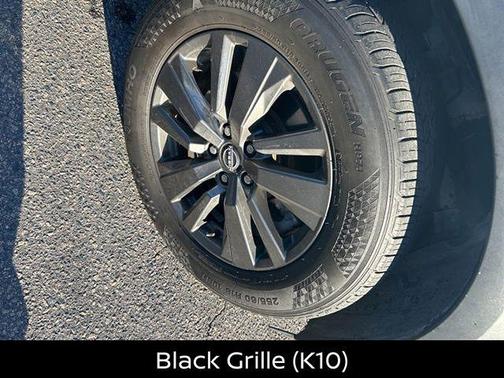 2023 Nissan Pathfinder SV