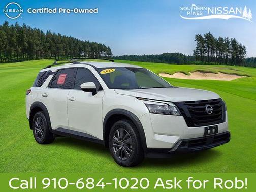 2023 Nissan Pathfinder SV