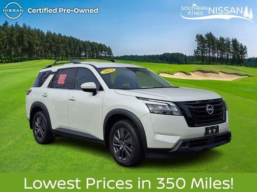 2023 Nissan Pathfinder SV