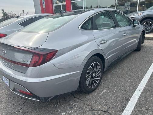 2023 Hyundai SONATA Hybrid Limited