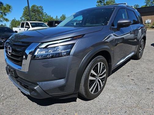 Gun Metallic 2024 Nissan Pathfinder Platinum