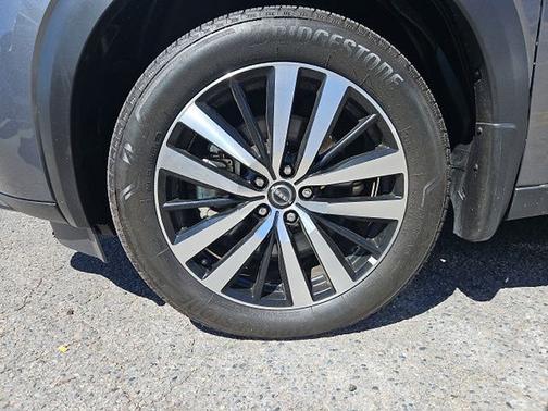 Gun Metallic 2024 Nissan Pathfinder Platinum