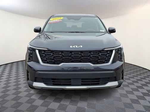 2025 Kia Sorento LX