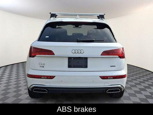 2024 Audi Q5 45 S line quattro Premium
