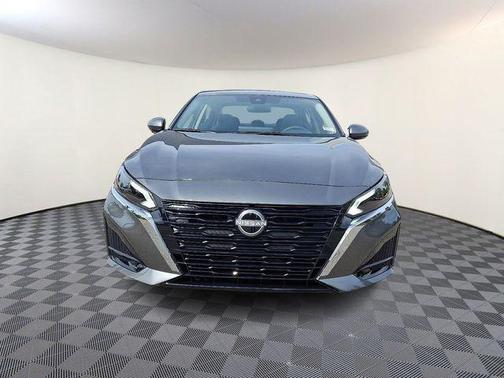 2025 Nissan Altima SL