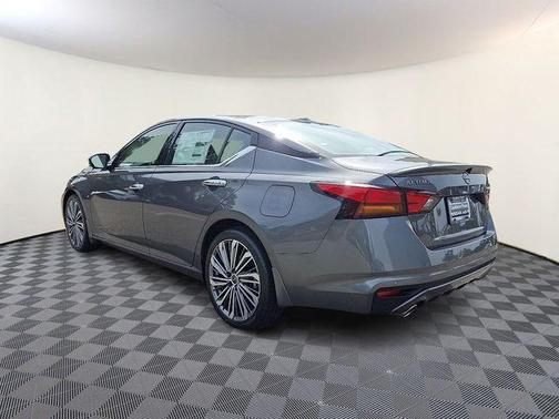 2025 Nissan Altima SL