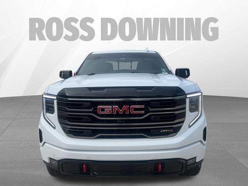 Summit White 2025 GMC Sierra 1500 AT4