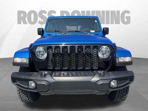Hydro Blue Pearlcoat 2023 Jeep Gladiator Willys 4x4