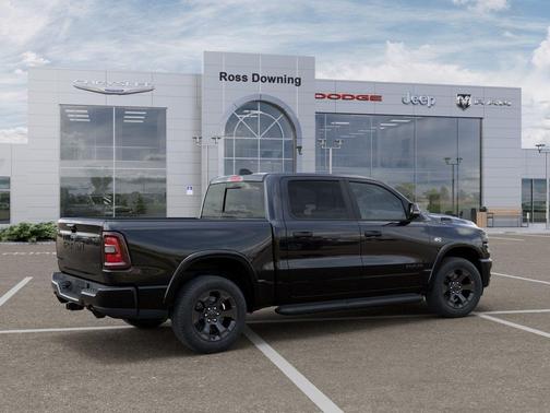 Diamond Black Crystal Pearlcoat 2026 RAM 1500 Big Horn/Lone Star