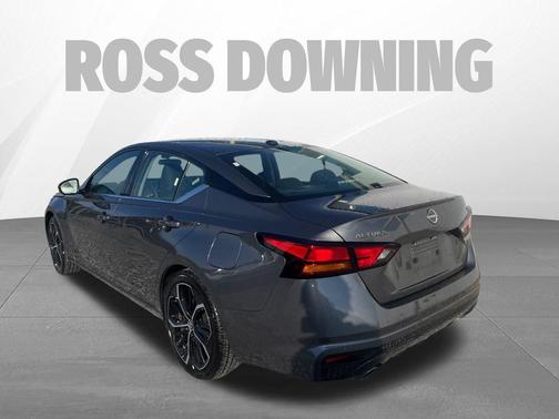 2025 Nissan Altima SR FWD