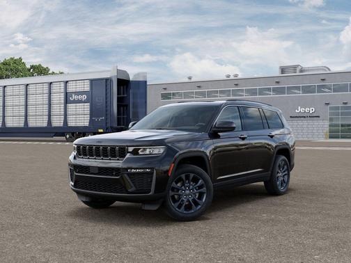 Diamond Black Crystal Pearlcoat 2026 Jeep Grand Cherokee Limited