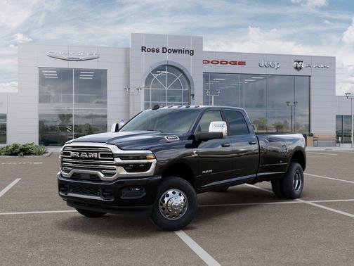 Diamond Black Crystal Pearlcoat 2026 RAM 3500 Laramie Crew Cab 4x4 8' Box