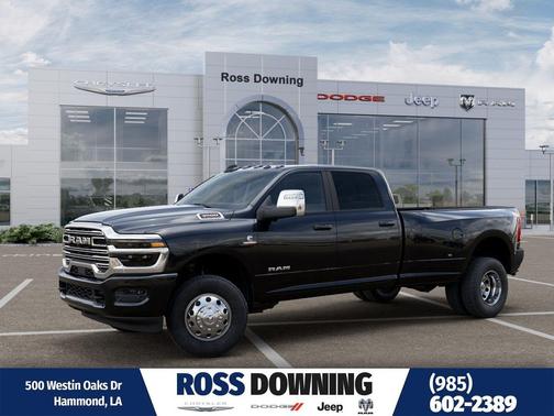 Diamond Black Crystal Pearlcoat 2026 RAM 3500 Laramie Crew Cab 4x4 8' Box