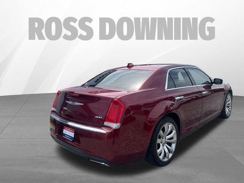 Velvet Red Pearlcoat 2018 Chrysler 300 Limited