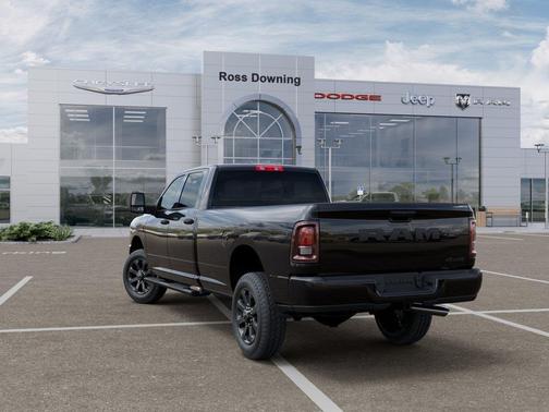 Diamond Black Crystal Pearlcoat 2026 RAM 2500 Black Express Crew Cab 4x4 8' Box