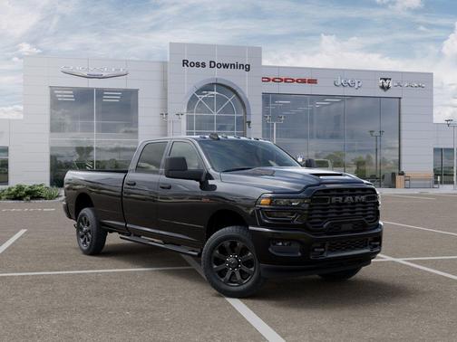 Diamond Black Crystal Pearlcoat 2026 RAM 2500 Black Express Crew Cab 4x4 8' Box
