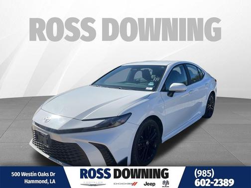 2025 Toyota Camry SE