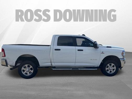 Bright White Clearcoat 2024 RAM 2500 Big Horn Crew Cab 4x4 6'4' Box