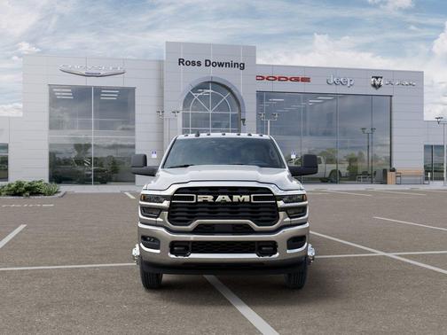 Bright White Clearcoat 2026 RAM 3500 Tradesman Crew Cab 4x4 8' Box