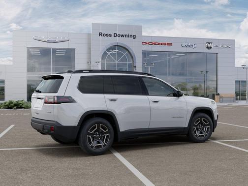Bright White Clearcoat 2026 Jeep Cherokee Laredo 4x4