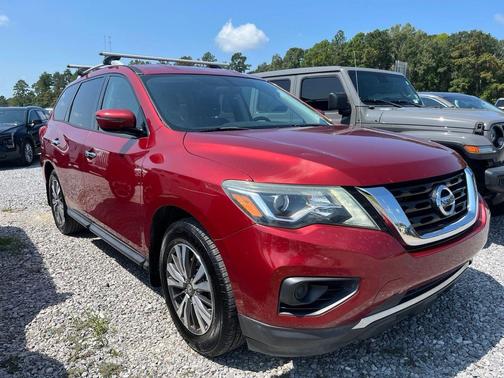 Cayenne Red Metallic 2017 Nissan Pathfinder S