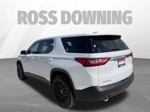 Summit White 2021 Chevrolet Traverse LS