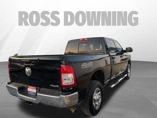 2022 RAM 2500 Tradesman Crew Cab 4x4 6'4' Box