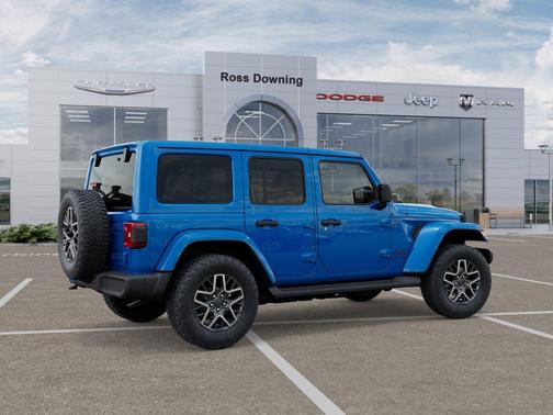 2025 Jeep Wrangler 4-Door Sahara 4x4