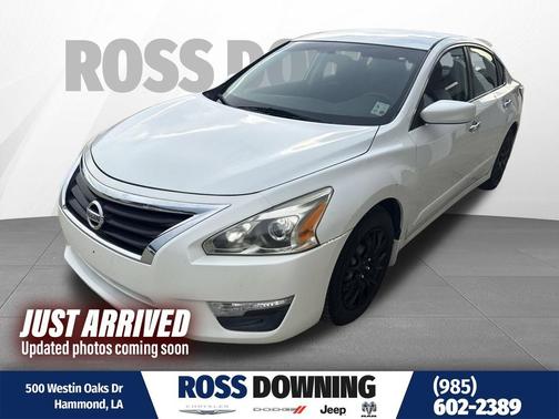 Pearl White 2014 Nissan Altima 2.5 S