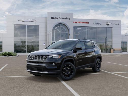 Diamond Black Crystal Pearlcoat 2026 Jeep Compass Latitude