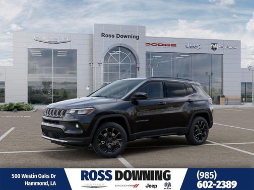 Diamond Black Crystal Pearlcoat 2026 Jeep Compass Latitude
