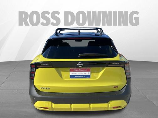 2025 Nissan Kicks SR