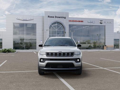 Silver Zynith Metallic Clearcoat 2026 Jeep Compass Latitude