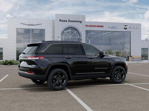 Diamond Black Crystal Pearlcoat 2026 Jeep Grand Cherokee Limited
